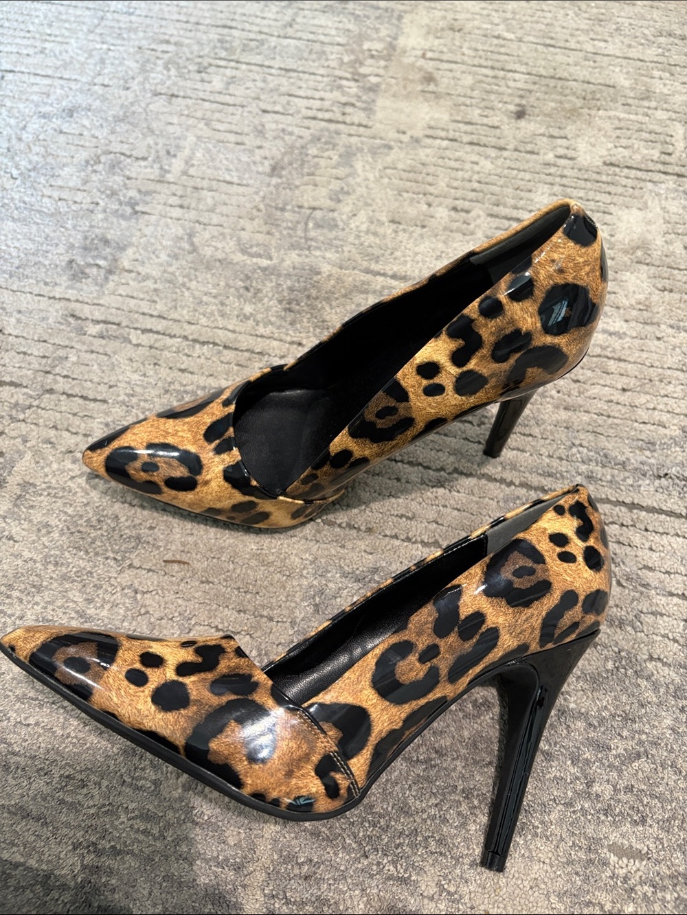 GUESS Leopard Print  Heels in Brown and Black NWOT